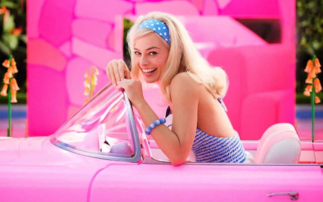 Pink Power : Le Nouveau Livre de Margot Robbie Fait Vibrer la Mode
