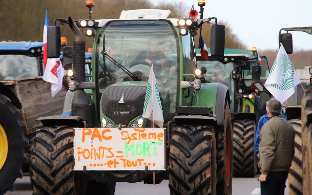 Paris Assiégé par des Tracteurs : Bienvenue dans la Jungle Urbaine