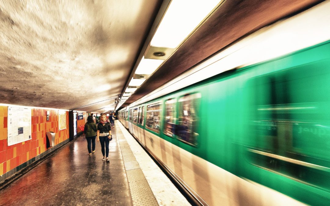 Respirez à fond, Parisiens! Vous risquez l’asphyxie en prenant le métro!