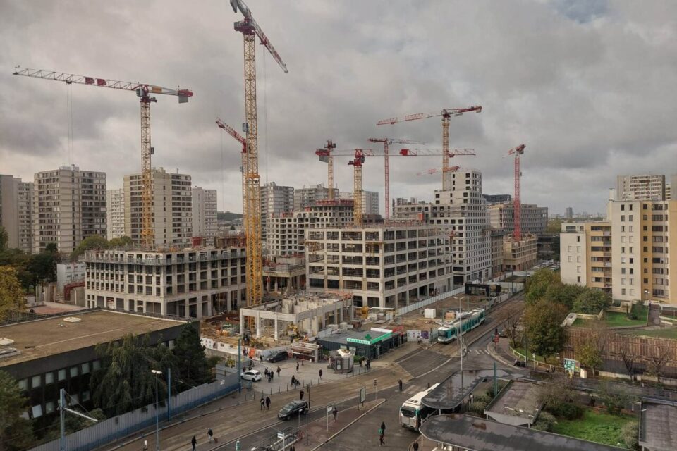 Tragédie à Montreuil : Un ouvrier perd la vie sur le chantier du Clos Français