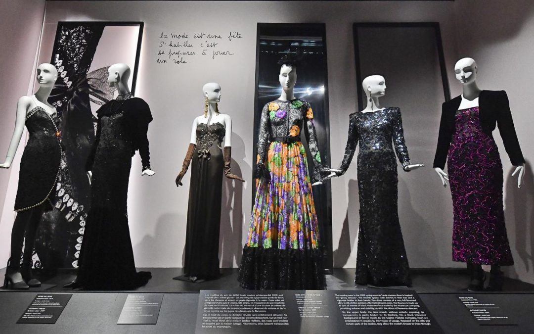 Transparences au Musée Yves Saint Laurent : Quand la mode flirte avec l&rsquo;art