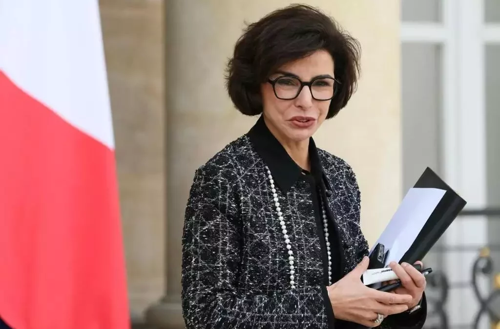 La saga des fréquences : Dati vs. Bolloré, round 1