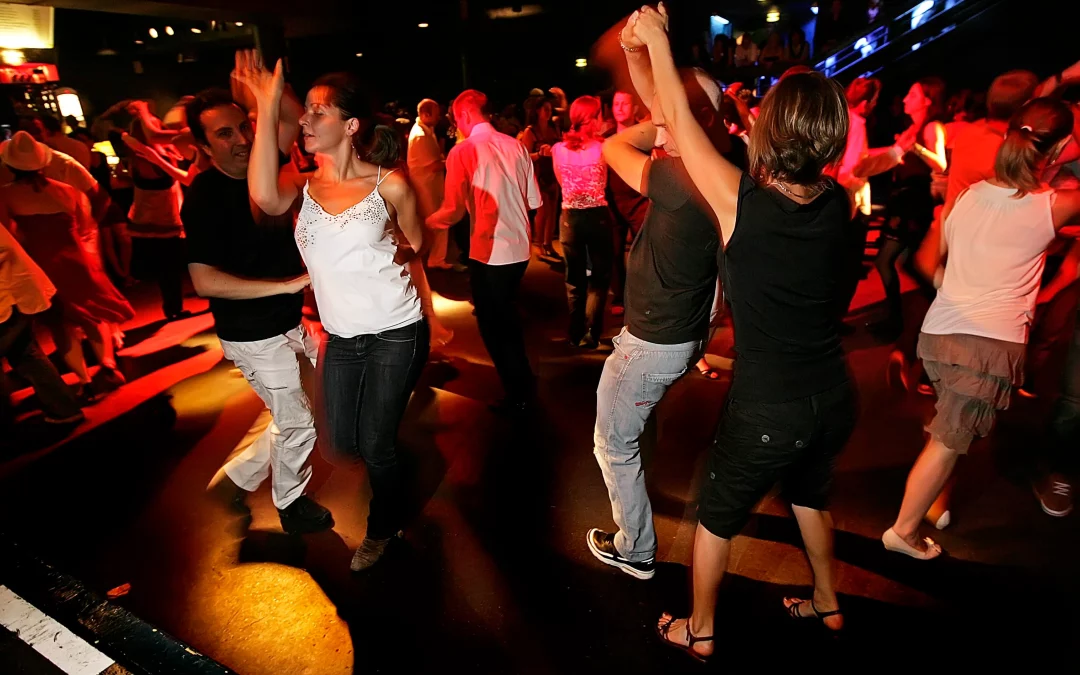 Blues du Dimanche avec la Soirée Salsa Gratuite au Rosa à l&rsquo;Ouest