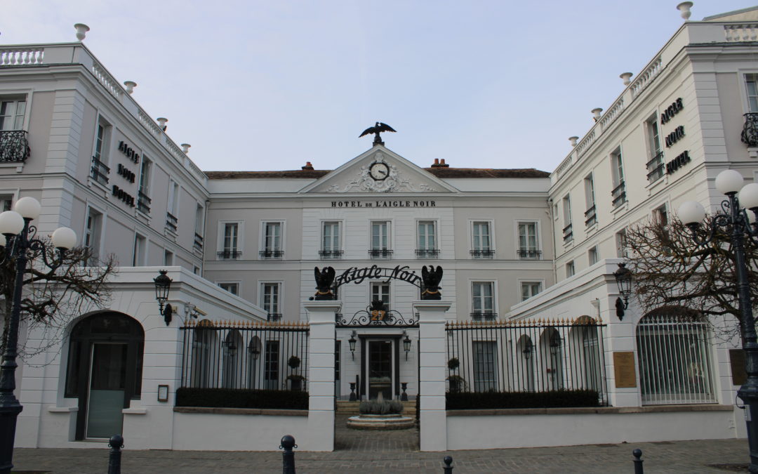 L&rsquo;Aigle Noir Fontainebleau : Luxe et Histoire pour un Séjour Royal