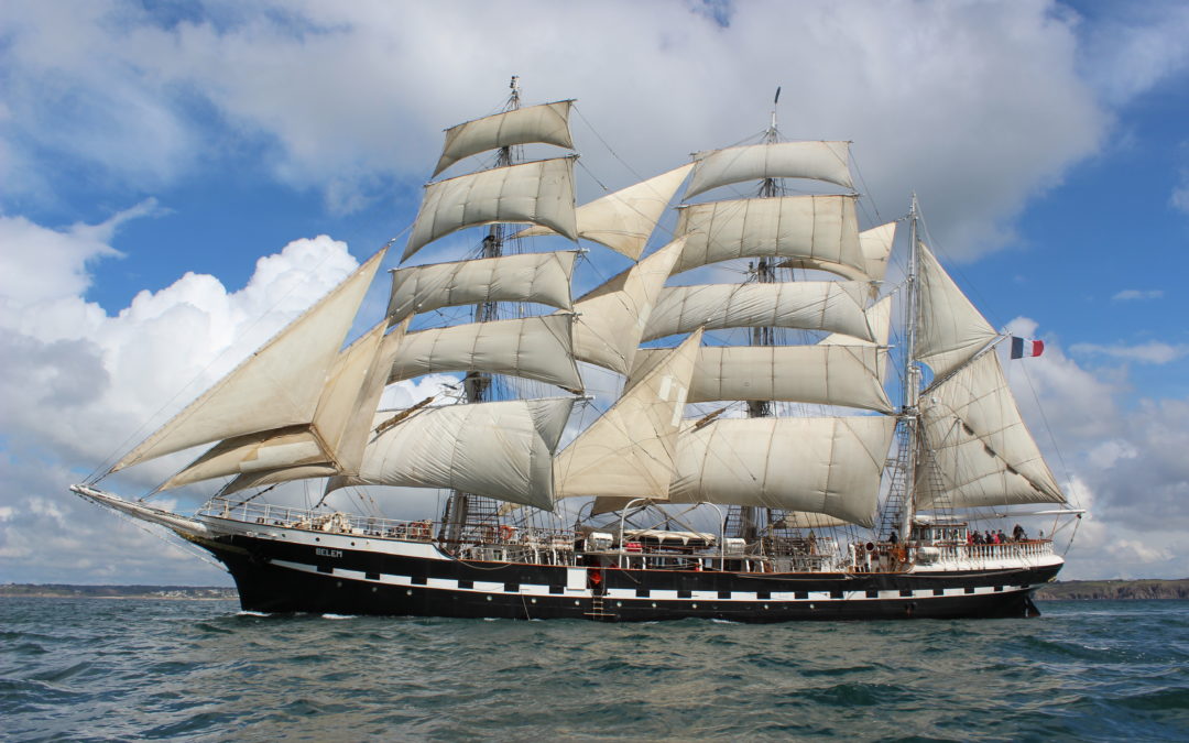 Le Belem transporte la flamme olympique 2024 : Une traversée historique de Athènes à Marseille