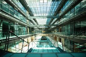 La Station F S&rsquo;illumine : La Mêlée des Start-ups Prometteuses