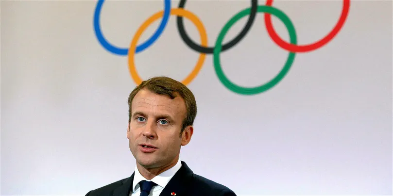 Paris 2024 et la Guerre de l&rsquo;Information : Macron Accuse la Russie de Perturbation