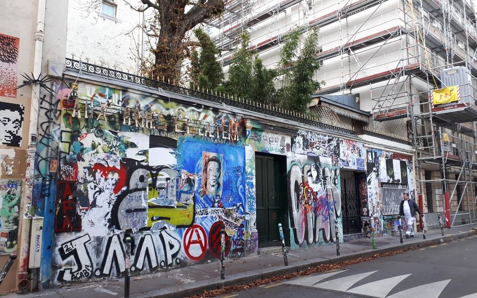 La Demeure de Gainsbourg : Entre Sanctuaire Sacré et Temple de l&rsquo;Irrévérence
