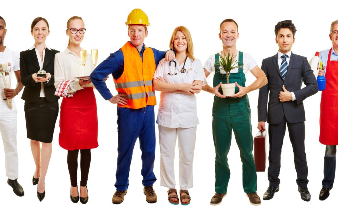 À la croisée des chemins : Les métiers qui montent en France en 2024