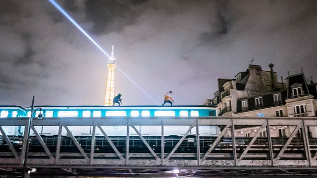 Le « train surfing »: La dernière tendance adrénaline Qui défie la mort (et la loi) !