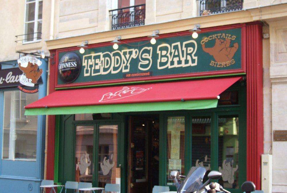 Teddy&rsquo;s Bar : Nuits parisiennes et le charme de René le chat