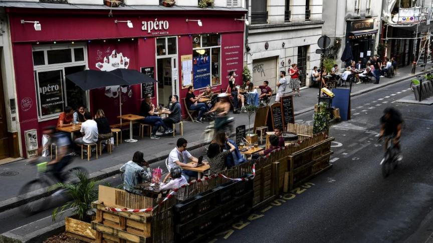 Terrasses Parisiennes : Mode d’emploi Pour éviter de faire de l&rsquo;ombre à la ville lumière