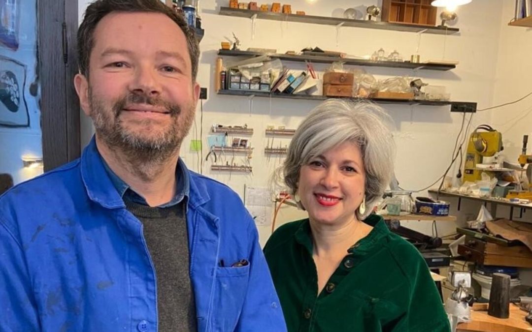 Les boutons de manchette : Un ticket chic pour une révolution discrète