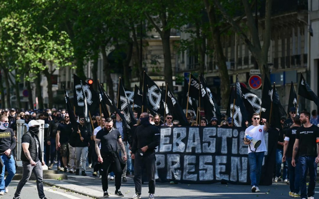 Défilé de l&rsquo;ombre: quand Paris devient le terrain de jeu de l&rsquo;ultradroite