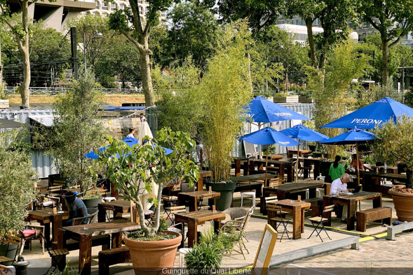 La Guinguette du Quai Liberté : Le Spot Éphémère qui Réinvente les Soirées Parisiennes