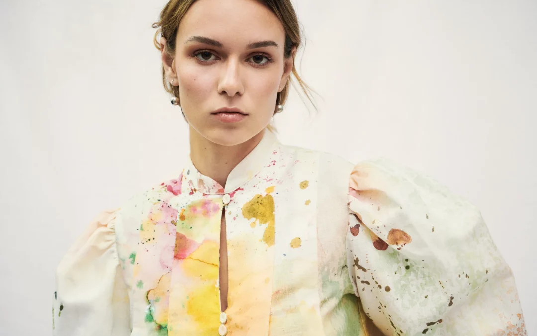 Créatrice parisienne qui redéfinit la mode en 2024