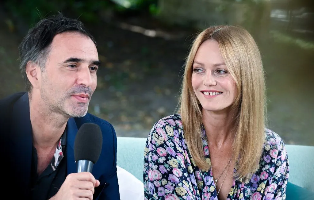 La Famille : Nouvelle Comédie de Samuel Benchetrit au Théâtre Édouard VII