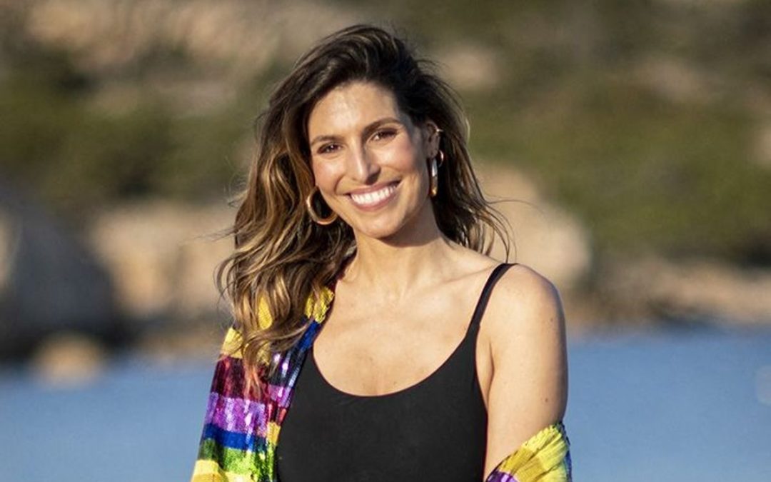 Laury Thilleman et son tour de montagnes russes émotionnelles : un récit brut de décoffrage