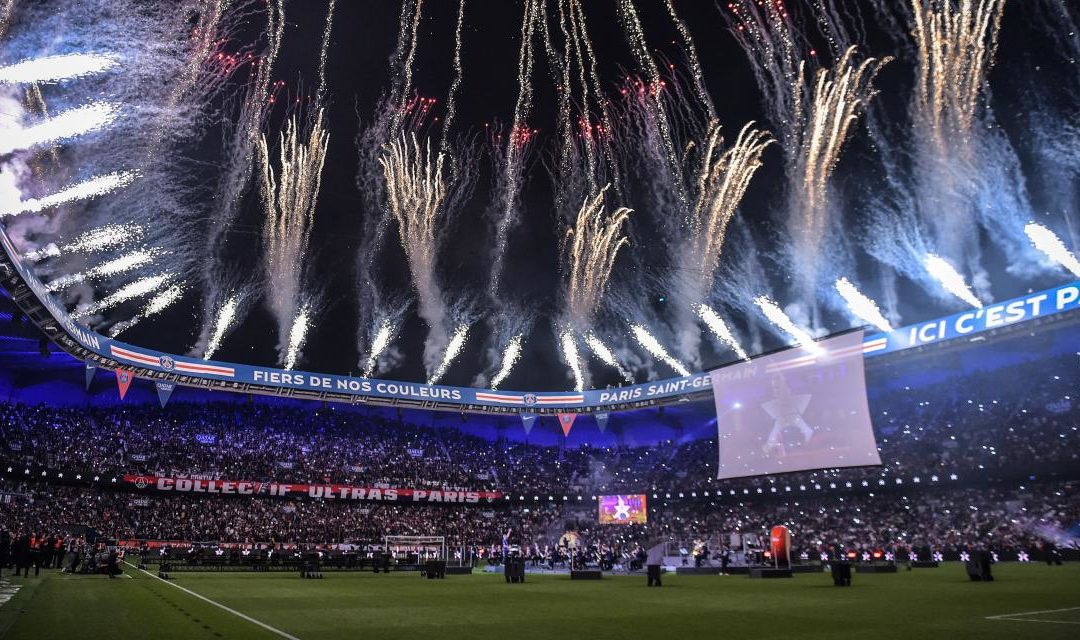 Les supporters du PSG implorent Nasser al-Khelaïfi et Anne Hidalgo de sauver le Parc des Princes