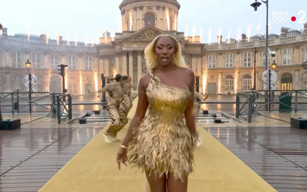 Aya Nakamura et la Garde Républicaine aux JO de Paris 2024 : Une Performance Inoubliable