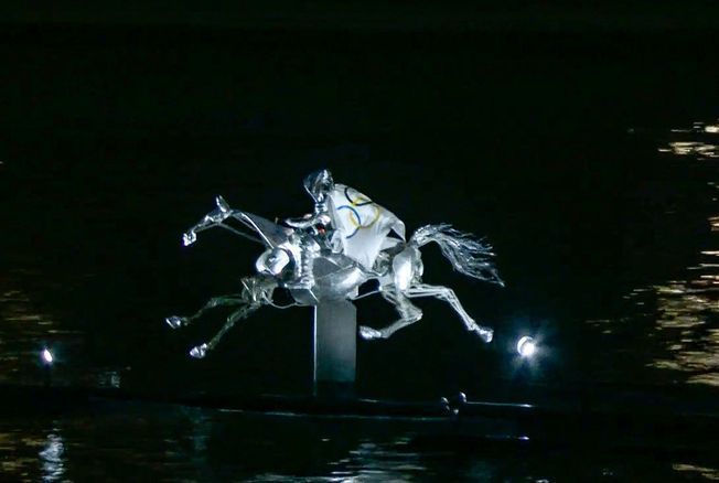JO Paris 2024 : Découvrez la Cavalière Mystérieuse de la Cérémonie d&rsquo;Ouverture