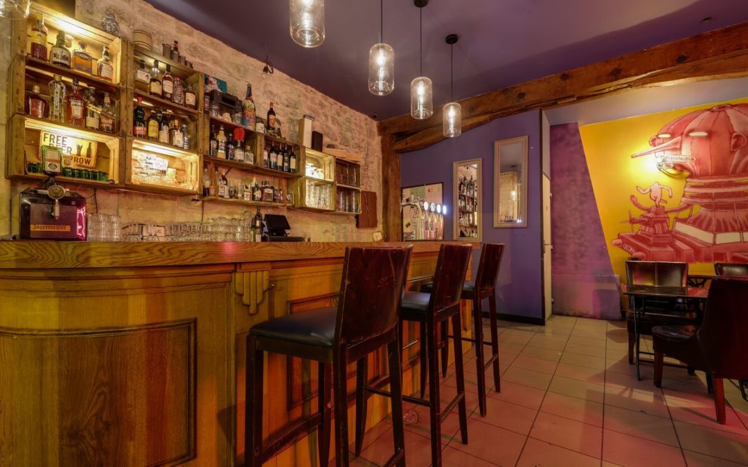 Bar 21: L&rsquo;Épicentre de l&rsquo;Éclate Parisienne dans le 9ème