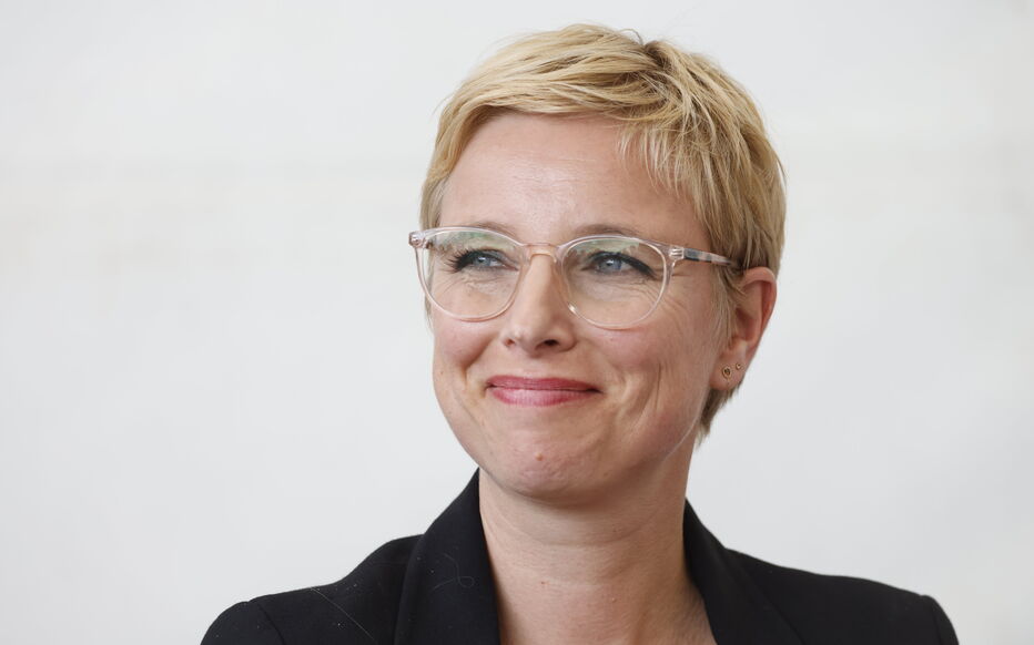 Législatives : Clémentine Autain vise un siège dans un nouveau groupe