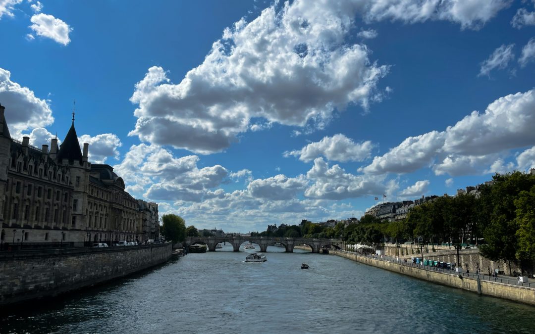 La parade de la Seine : spectacle et absents notoires aux JO de Paris 2024