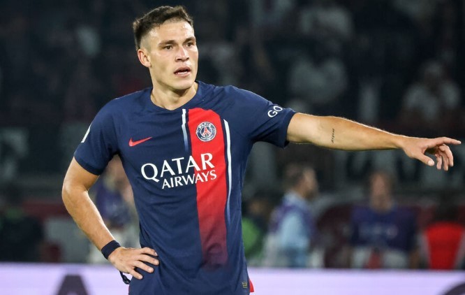 Manuel Ugarte : le grand saut de Paris à Manchester, une saga de transfert en plein suspense