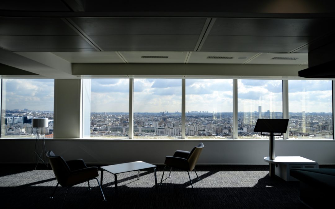 Le travail en 2024 : entre bullshit jobs et luttes sociales