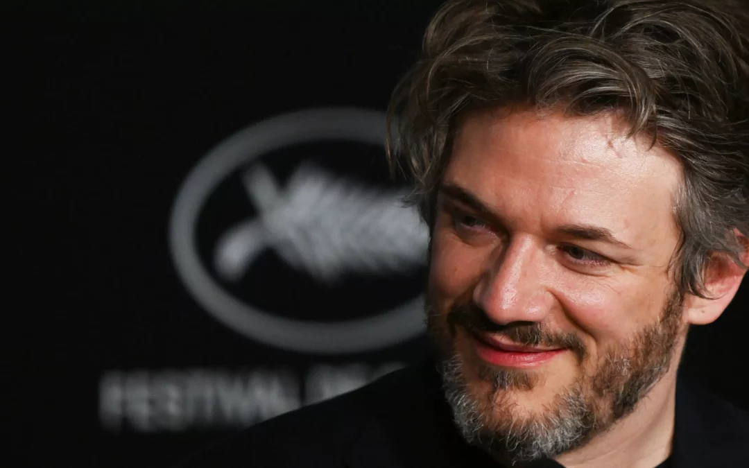 La chute de Samuel Theis : Réflexions sur un scandale et ses répercussions