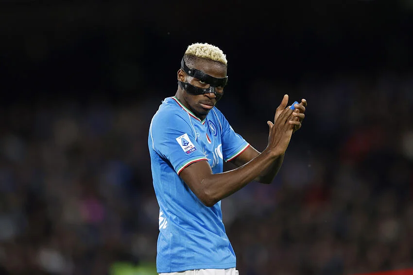 Victor Osimhen : le PSG a enfin tranché pour le remplaçant de Kylian Mbappé