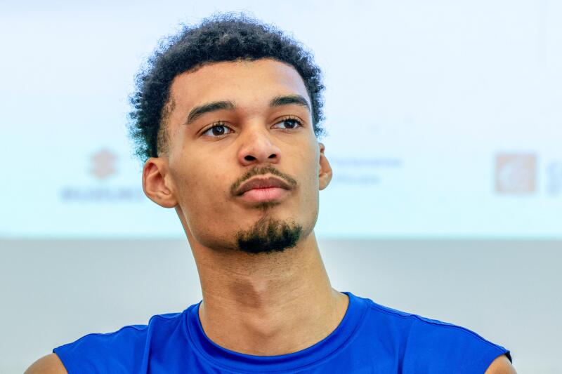 Paris 2024 : Wembanyama et Gobert, les géants qui redéfinissent le basket français