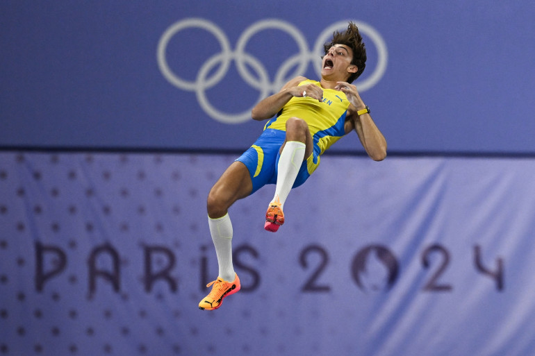 Armand Duplantis établit un nouveau record du monde à 6,25 m aux JO 2024
