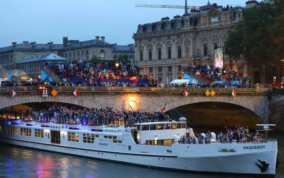 Parade des athlètes français : les Champs-Élysées en fête après les Jeux de Paris 2024