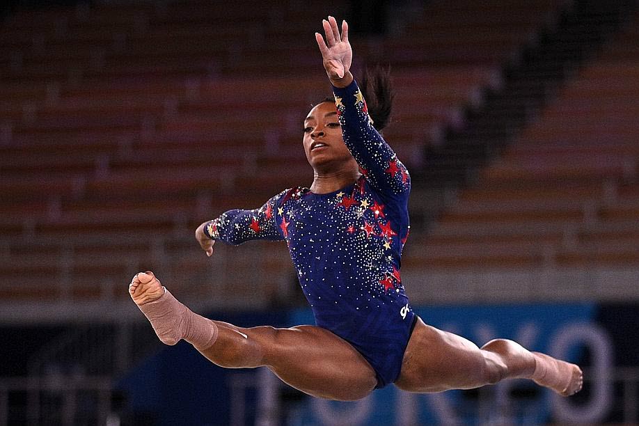 JO 2024 : Simone Biles Conquiert Son Sixième Titre Olympique et Enflamme l&rsquo;Arena Bercy