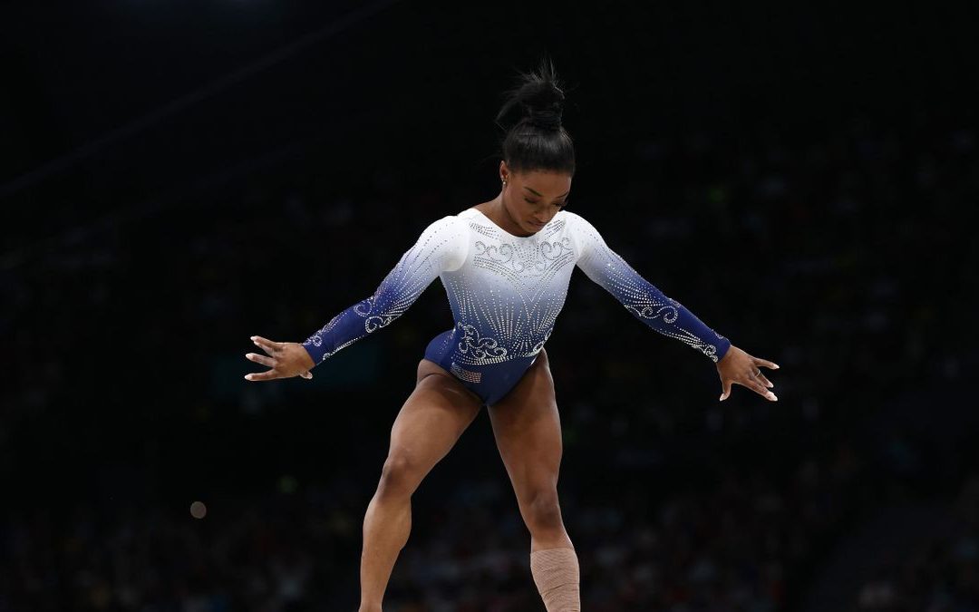 Simone Biles Chute à la Poutre et Rate le Podium aux JO 2024