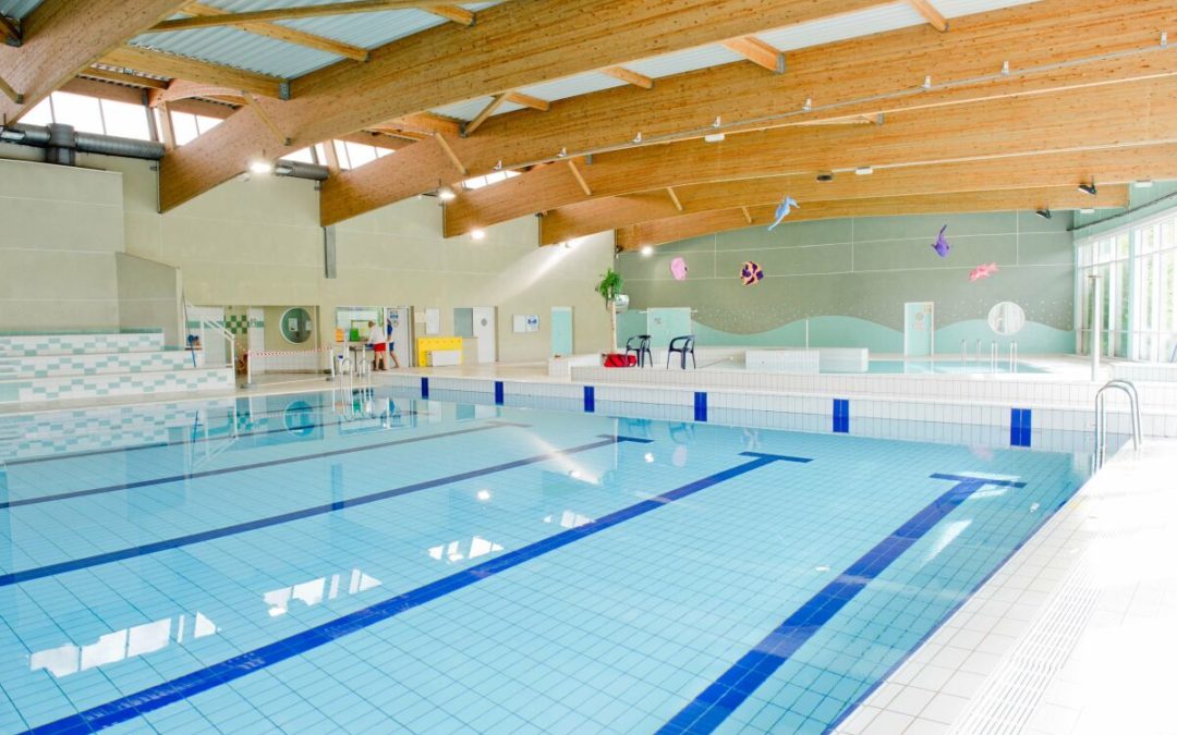 Plonger les jeunes dans l&rsquo;avenir : la gratuité des piscines à Livry-Gargan, une vague d&rsquo;espoir