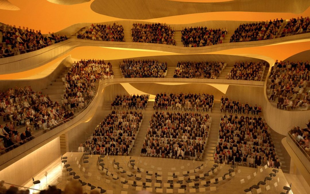 Le disco fait son grand retour à la Philharmonie de Paris : quand le kitsch devient culte