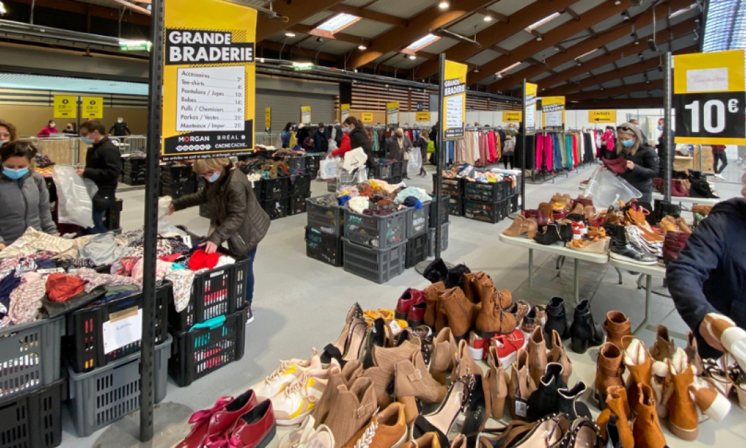 Quand la mode se met en solde pour sauver des vies