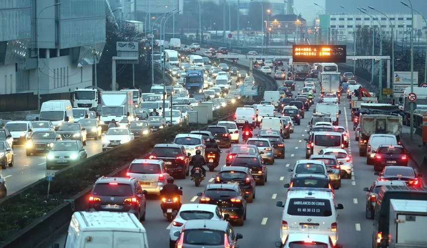 Paris à 50 km/h : un périph au ralenti, mais qui gagne en zenitude ?