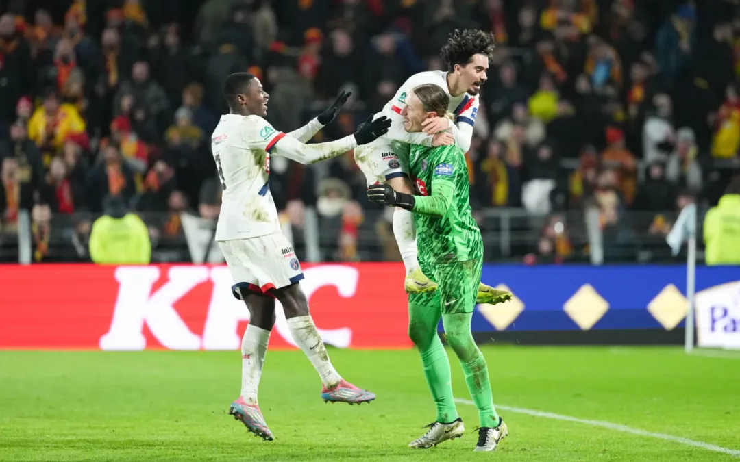 PSG vs Lens : quand Safonov vole la vedette aux stars