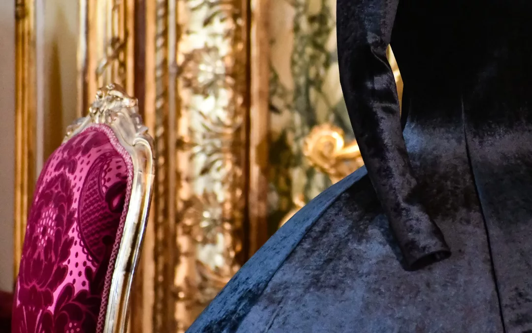 Quand le Louvre flirte avec la mode : l&rsquo;expo qui rhabille l&rsquo;histoire