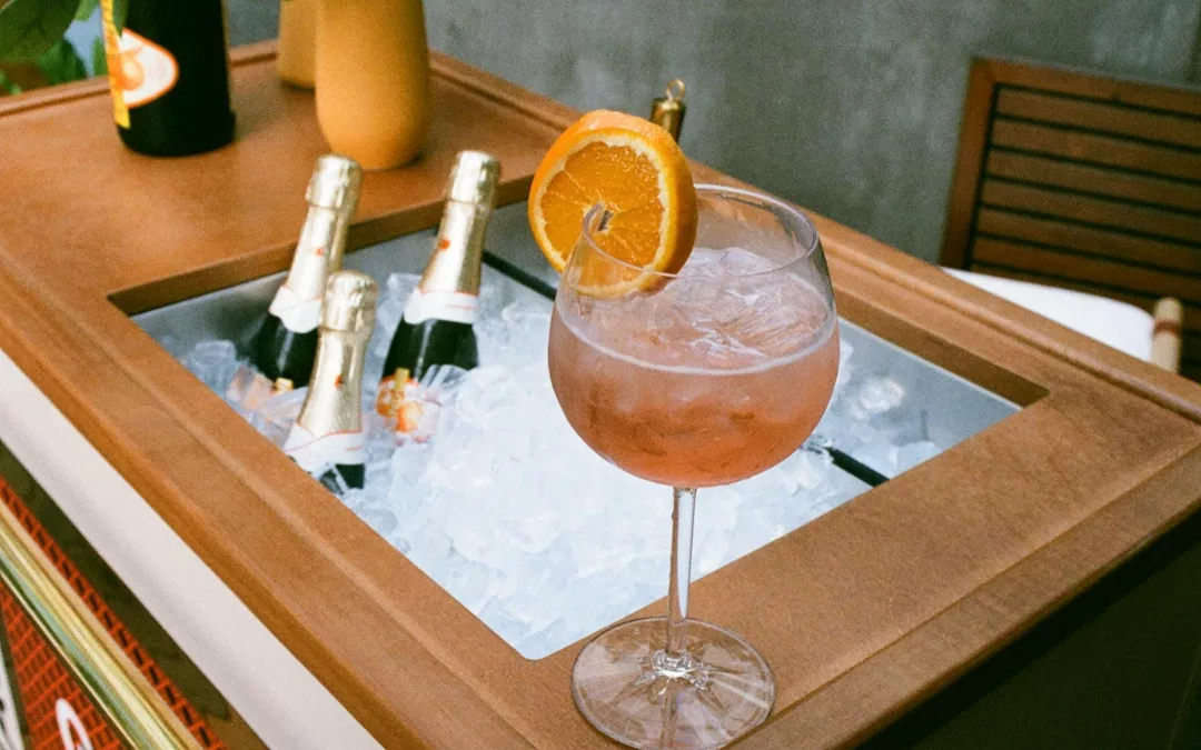 Paris en Happy Hour : Bons Plans et Ambiance de Folie