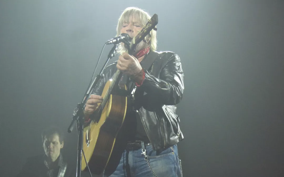 Renaud et Cerise : Un mariage époustouflant et piquant à Paris