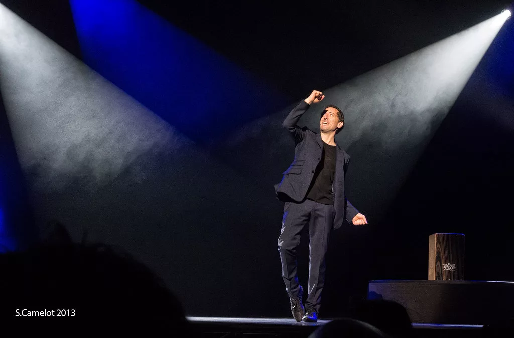 Michou déchu : Gad Elmaleh secoue Montmartre en rachetant le cabaret mythique
