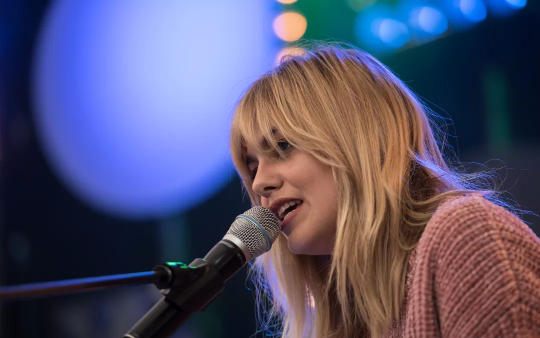 Louane suspendue à 12 mètres : Eurovision et passions parisiennes