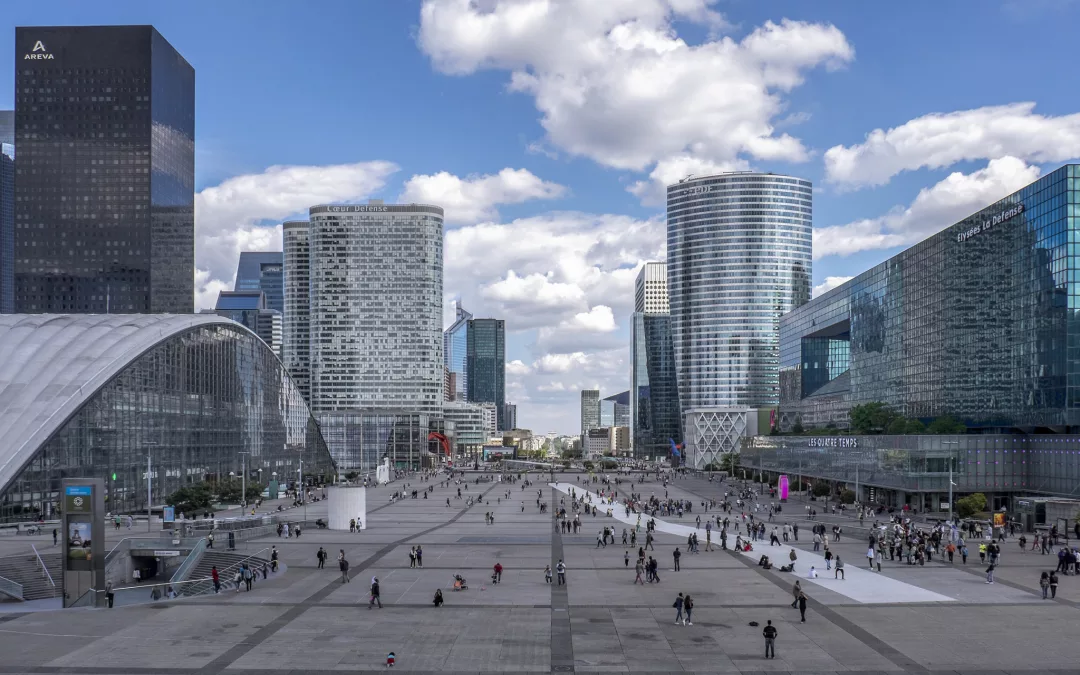 La Défense, l&rsquo;odyssée urbaine : l&rsquo;art de réinventer le business moderne