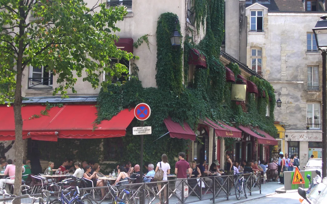 Vivre dans le Marais : entre tradition et modernité