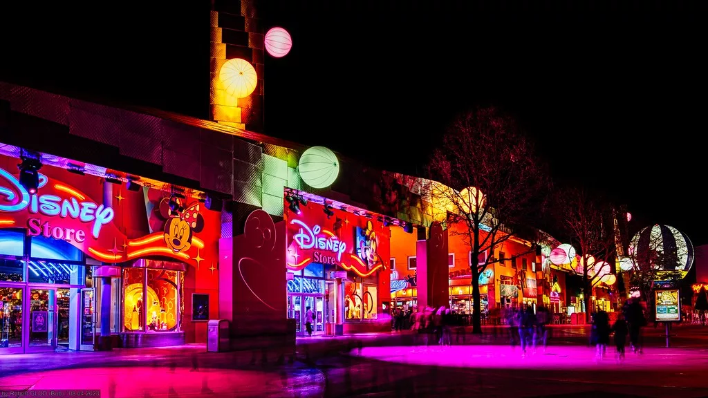 Disney Village explose avec Disney Style et Glamour exclusifs